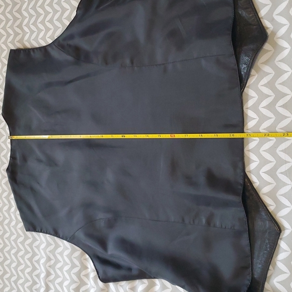 Genuine Leather Vintage Vest - Picture 11 of 11